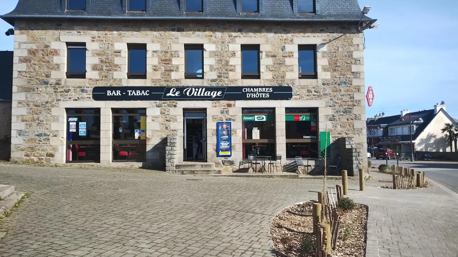 Le Village Gr34 Louannec Frankreich